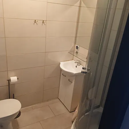 Dom Marek アパート *